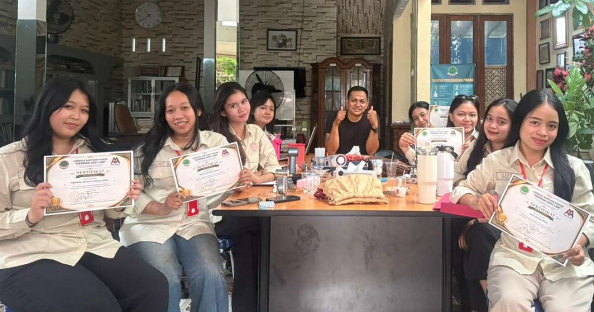 Perpisahan Mahasiswa Magang Universitas Panca Bhakti di LBH Herman Hofi Law